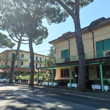Hotel Dependance Montecatini-Terme Esterno foto