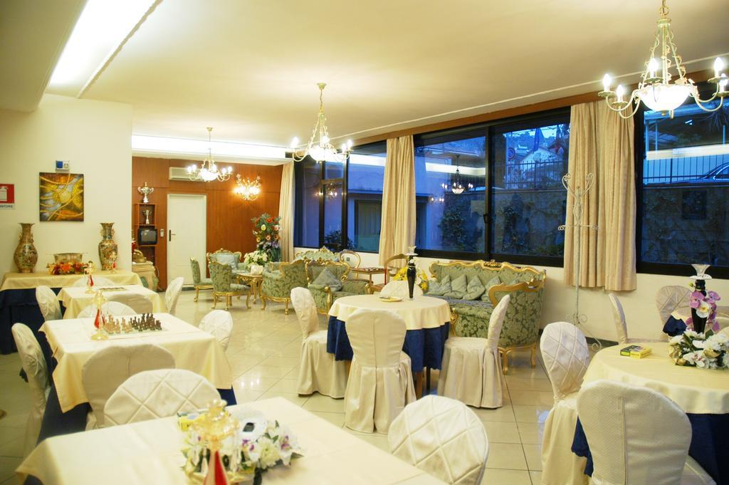 Hotel Dependance Montecatini-Terme Esterno foto